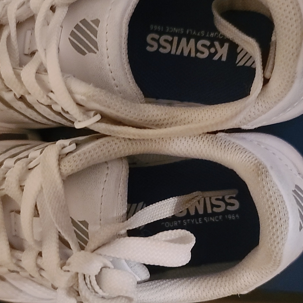 Shoes - Picture 4 of 5